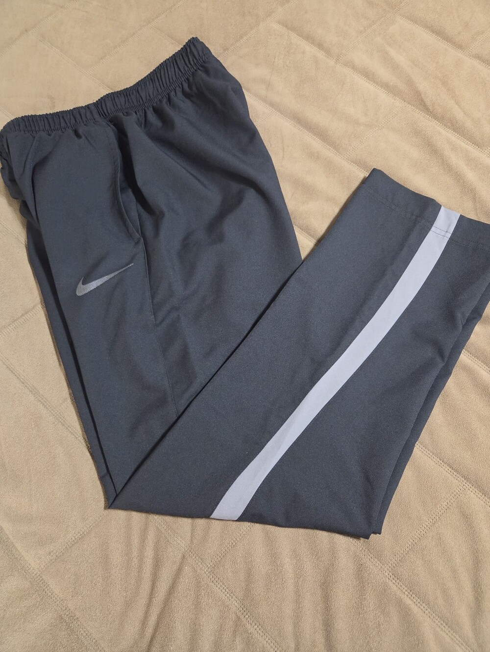Nike Men's Black Track Pants with Gray Stripe A D Pockets. Sz M